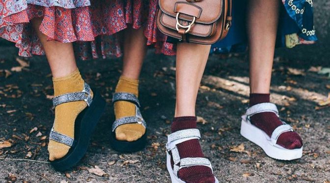 Sandal Gunung Mulai Gantikan Sneakers? April 2026 Jadi Titik Balik Gaya Anak Kota